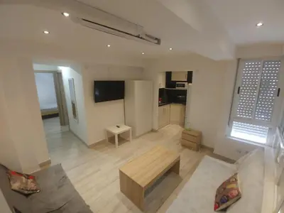 Una televisión o centro de entretenimiento en Zapillo Jaul sin ascensor
