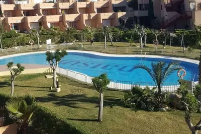 Piscina en o cerca de Encantador estudio en 1ª linea de playa