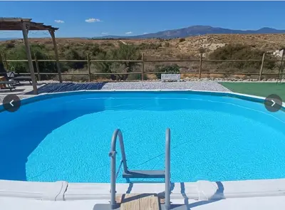 Piscina en o cerca de Cuevas Azul