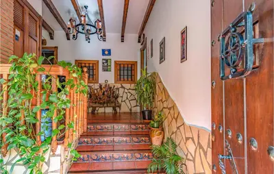 Plano de Cozy Home In Mecina Bombarón With Wifi