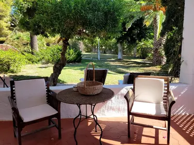 Jardín al aire libre en Casa La Cúpula
