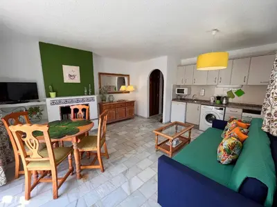 Una cocina o zona de cocina en Apartamentos de Flores - Verde