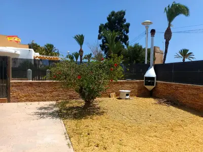 Jardín al aire libre en Rentaly Holidays Playa Villaricos
