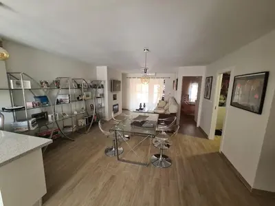 Una cocina o zona de cocina en Apartamento cerca del mar