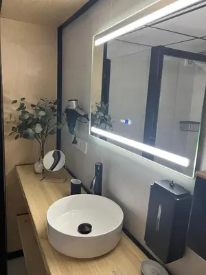 Un baño de PLAYALUZ