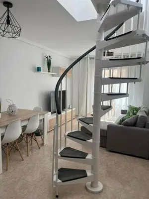 Plano de Ático duplex con Vista Mar y Terraza Privada a 200m de la playa hasta 6 personas