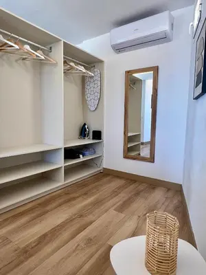 Una televisión o centro de entretenimiento en Loft Paseo