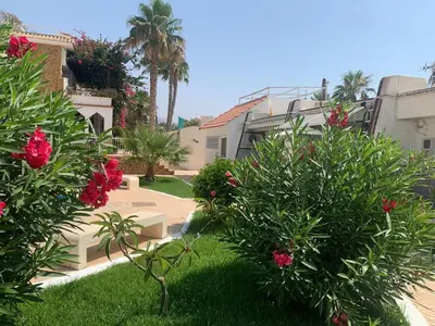 Jardín al aire libre en BUNGALOW PIE DE PLAYA B30