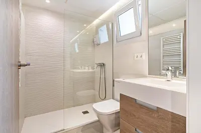 Un baño de BUNGALOW PIE DE PLAYA B30