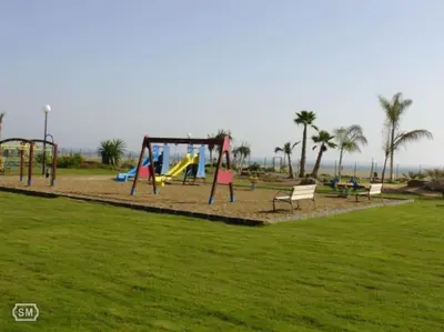 Zona de juegos infantil en Jardines Nuevo Vera: 1ª línea playa