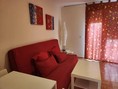 Zona de estar de Ático dúplex con piscina privada y vistas al mar!